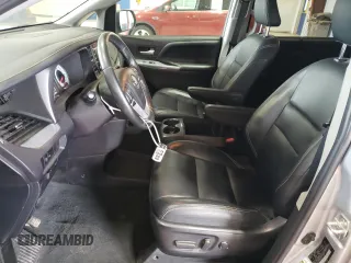 2019 Toyota Sienna SE с VIN 5TDEZ3DC3KS221691, выставлен на аукционе Copart как лот 68318484 с пробегом 59 319 миль миль и Списание • Salvage title. История ставок и продаж доступна на DreamBid. Изображение 7.