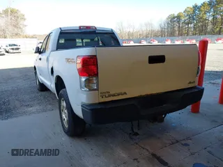 2007 Toyota Tundra SR5 с VIN 5TBBT54177S457632, выставлен на аукционе IAAI как лот 41632011 с пробегом 180 325 миль миль и . История ставок и продаж доступна на DreamBid. Изображение 3.