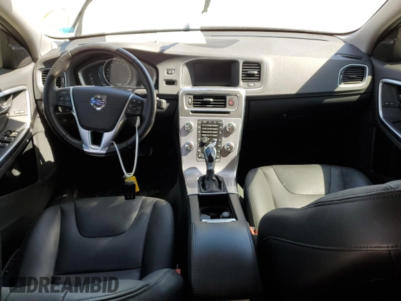 2017 Volvo S60 Inscription with VIN LYV402HK2HB195004, listed as a Copart auction lot 41542193 with 32,633 mi miles. Bid and sale history available at carsss.com. Image 8.