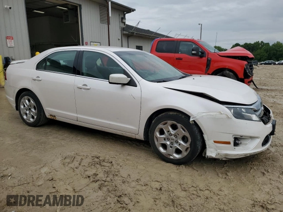 2010 Ford Fusion SE z VIN 3FAHP0HA0AR335424, wystawiony jako Copart lot #58853845 z przebiegiem 168 793 mil mil oraz Szkoda całkowita • Salvage title. Historia ofert i sprzedaży dostępna na DreamBid. Obrazek 4.