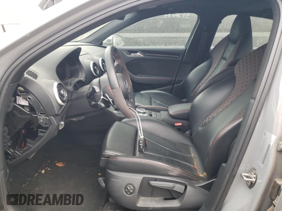 2019 Audi RS 3 z VIN WUABWGFFXKA903963, wystawiony jako Copart lot #82757914 z przebiegiem Nie podano mil oraz Czysty tytuł • Clean title. Historia ofert i sprzedaży dostępna na DreamBid. Obrazek 7.