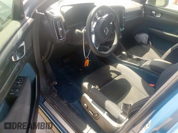 2022 Volvo C40 Recharge Pure Electric Ultimate with VIN YV4ED3GB8N2004034, listed as a Copart auction lot 49434775 with 0 mi miles and Salvage Title. Bid and sale history available at carsss.com. Image 8.