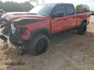 2019 Ram 1500 Rebel z VIN 1C6SRFET3KN841974, wystawiony jako Copart lot #47347895 z przebiegiem 127 124 mil mil oraz Szkoda całkowita • Salvage title. Historia ofert i sprzedaży dostępna na DreamBid. Obrazek 1.
