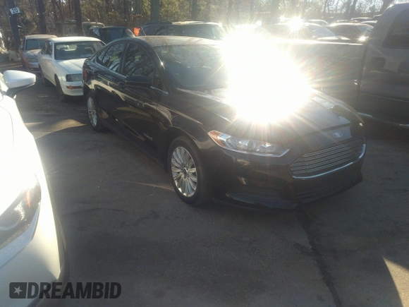 2015 Ford Fusion S Hybrid with VIN 3FA6P0UU9FR246868, listed as a IAAI auction lot 41307984 with 153,466 mi miles. Bid and sale history available at carsss.com. Image 1.