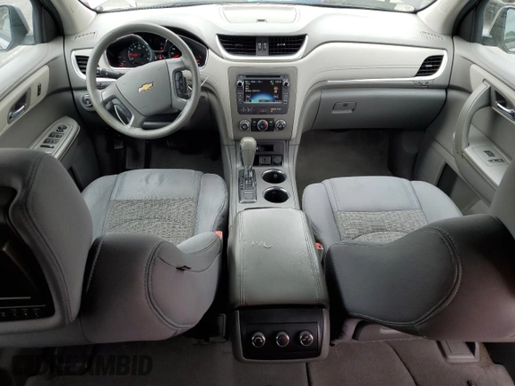 2015 Chevrolet Traverse LS z VIN 1GNKRFKD5FJ297259, wystawiony jako Copart lot #59894545 z przebiegiem 122 142 mil mil oraz Szkoda całkowita • Salvage title. Historia ofert i sprzedaży dostępna na DreamBid. Obrazek 8.
