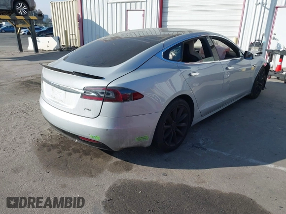 2016 Tesla Model S 90D с VIN 5YJSA1E23GF144496, выставлен на аукционе IAAI как лот 41372621 с пробегом 34 832 миль миль и . История ставок и продаж доступна на DreamBid. Изображение 4.