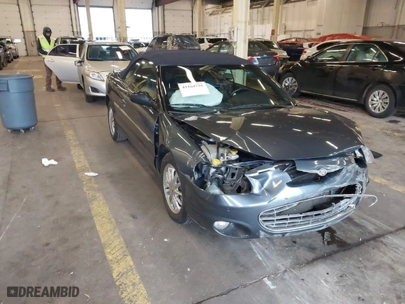 2002 Chrysler Sebring Limited with VIN 1C3EL65R92N272242, listed as a IAAI auction lot 41164755 with 52,086 mi miles. Bid and sale history available at carsss.com. Image 1.