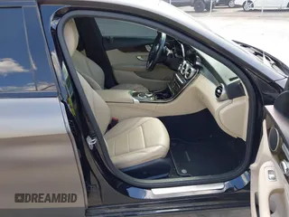 2019 Mercedes-Benz C 300 with VIN 55SWF8EB6KU298297, listed as a IAAI auction lot 42280673 with 49,059 mi miles and . Bid and sale history available at DreamBid. Image 5.