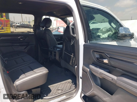 2024 Ram 1500 Limited z VIN 1C6SRFHTXRN208717, wystawiony jako IAAI lot #42372730 z przebiegiem 5 872 mil mil oraz . Historia ofert i sprzedaży dostępna na DreamBid. Obrazek 8.