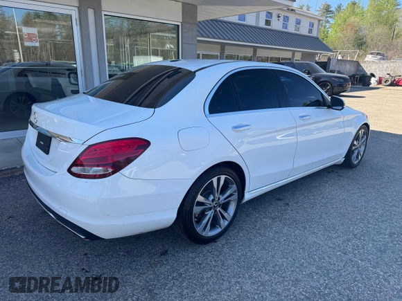 2017 Mercedes-Benz C C 300 with VIN 55SWF4JB5HU220634, listed as a Copart auction lot 55511665 with 228,573 mi miles and Clean Title. Bid and sale history available at carsss.com. Image 4.
