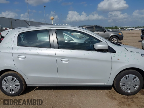 2024 Mitsubishi Mirage ES z VIN ML32AUHJ0RH024777, wystawiony jako IAAI lot #42548839 z przebiegiem 16 609 mil mil oraz . Historia ofert i sprzedaży dostępna na DreamBid. Obrazek 13.