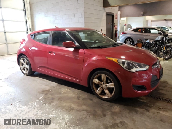 2015 Hyundai Veloster with VIN KMHTC6AD1FU228644, listed as a Copart auction lot 70176233 with 117,359 mi miles. Bid and sale history available at carsss.com. Image 4.