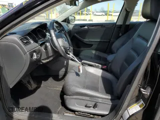 2017 Volkswagen Jetta SEL z VIN 3VWL17AJ4HM263303, wystawiony jako Copart lot #54363545 z przebiegiem 103 597 mil mil oraz Szkoda całkowita • Salvage title. Historia ofert i sprzedaży dostępna na DreamBid. Obrazek 7.