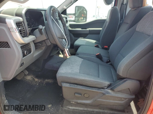 2024 Ford F-350 XL z VIN 1FTRF3BN6REC31663, wystawiony jako Copart lot #60528415 z przebiegiem 57 410 mil mil oraz Szkoda całkowita • Salvage title. Historia ofert i sprzedaży dostępna na DreamBid. Obrazek 7.