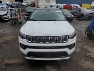 2022 Jeep Compass High Altitude z VIN 3C4NJDCB8NT232024, wystawiony jako Copart lot #46950985 z przebiegiem Nie podano mil oraz Szkoda całkowita • Salvage title. Historia ofert i sprzedaży dostępna na DreamBid. Obrazek 5.