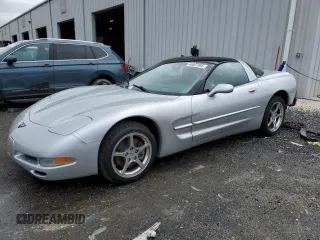 2001 Chevrolet Corvette with VIN 1G1YY22G515129589, listed as a Copart auction lot 46407385 with 31,993 mi miles and Salvage Title. Bid and sale history available at carsss.com. Image 1.