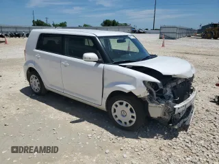 2013 Scion xB z VIN JTLZE4FE2DJ033668, wystawiony jako Copart lot #56171585 z przebiegiem 117 646 mil mil oraz Szkody całkowita. Historia ofert i sprzedaży dostępna na DreamBid. Obrazek 4.