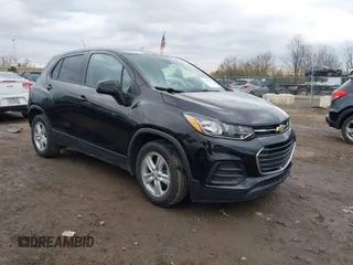 2020 Chevrolet Trax LS with VIN KL7CJKSB4LB074838, listed as a IAAI auction lot 41909289 with 77,471 mi miles. Bid and sale history available at carsss.com. Image 1.
