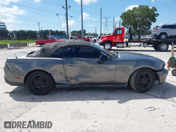 2011 Ford Mustang V6 with VIN 1ZVBP8EM3B5129187, listed as a IAAI auction lot 42555189 with 199,261 mi miles and . Bid and sale history available at DreamBid. Image 13.
