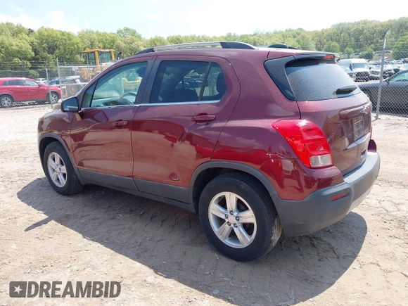 2016 Chevrolet Trax LT z VIN 3GNCJLSB9GL152213, wystawiony jako IAAI lot #42264657 z przebiegiem 126 710 mil mil oraz . Historia ofert i sprzedaży dostępna na DreamBid. Obrazek 3.