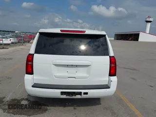 2018 Chevrolet Tahoe Commercial z VIN 1GNSKDEC8JR242164, wystawiony jako IAAI lot #42779273 z przebiegiem 134 654 mil mil oraz . Historia ofert i sprzedaży dostępna na DreamBid. Obrazek 17.