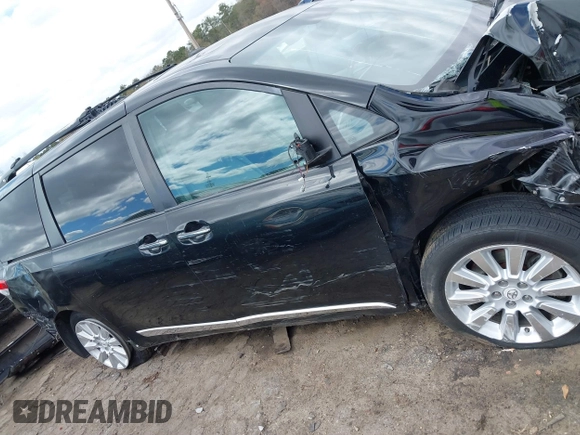 2012 Toyota Sienna XLE AAS with VIN 5TDYK3DC3CS200830, listed as a IAAI auction lot 41825987 with 158,672 mi miles and . Bid and sale history available at carsss.com. Image 14.
