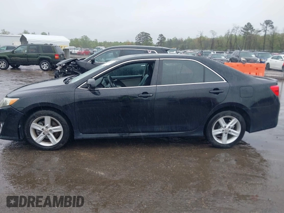 2012 Toyota Camry L with VIN 4T1BF1FK8CU017305, listed as a IAAI auction lot 42030659 with 221,079 mi miles. Bid and sale history available at carsss.com. Image 14.
