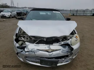2002 Chrysler Sebring LXi with VIN 1C3EL55RX2N151004, listed as a Copart auction lot 85811704 with 187,000 mi miles and Salvage Title. Bid and sale history available at carsss.com. Image 5.