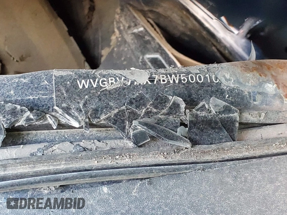 2011 Volkswagen Tiguan SE with VIN WVGBV7AX7BW500103, listed as a IAAI auction lot 38710892 with 105,000 mi miles and . Bid and sale history available at DreamBid. Image 11.