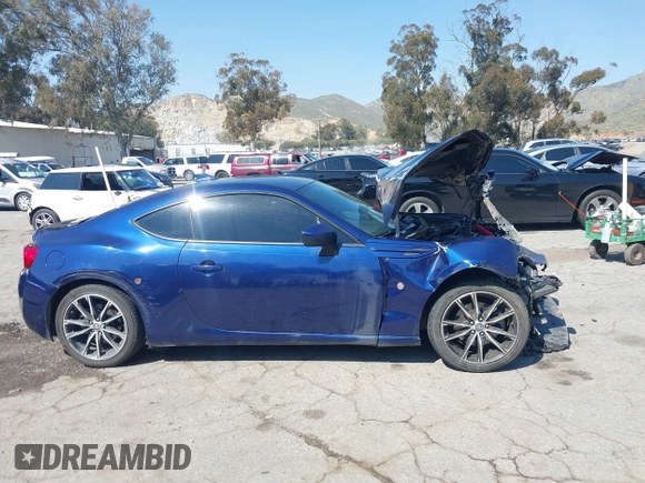 2018 Toyota 86 with VIN JF1ZNAA12J8700620, listed as a IAAI auction lot 41848941 with 127,396 mi miles. Bid and sale history available at carsss.com. Image 14.