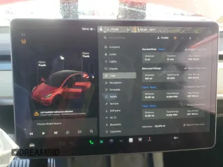 2021 Tesla Model Y Performance z VIN 5YJYGDEF8MF276050, wystawiony jako Copart lot #49314585 z przebiegiem 35 479 mil mil oraz Szkoda całkowita • Salvage title. Historia ofert i sprzedaży dostępna na DreamBid. Obrazek 9.