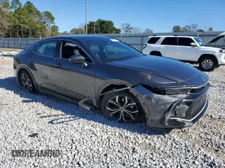 2023 Toyota Crown XLE z VIN JTDAAAAF6P3006632, wystawiony jako Copart lot #41486855 z przebiegiem 24 517 mil mil oraz Szkody całkowita. Historia ofert i sprzedaży dostępna na DreamBid. Obrazek 4.