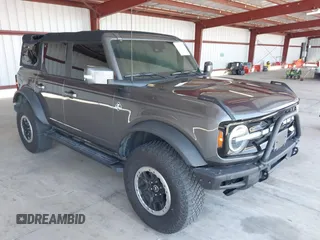 2022 Ford Bronco с VIN 1FMDE5DH9NLB57270, выставлен на аукционе IAAI как лот 42299380 с пробегом Не указан миль и . История ставок и продаж доступна на DreamBid. Изображение 1.