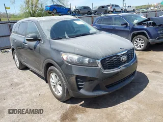 2019 Kia Sorento LX z VIN 5XYPGDA32KG437294, wystawiony jako IAAI lot #42041755 z przebiegiem 65 407 mil mil oraz . Historia ofert i sprzedaży dostępna na DreamBid. Obrazek 1.