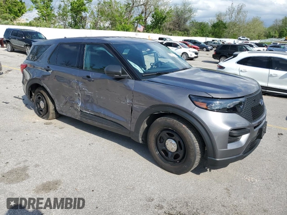 2022 Ford Police Interceptor Utility z VIN 1FM5K8AB1NGB50983, wystawiony jako Copart lot #52326285 z przebiegiem Nie podano mil oraz Szkoda całkowita • Salvage title. Historia ofert i sprzedaży dostępna na DreamBid. Obrazek 4.