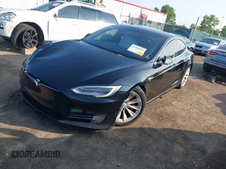 2018 Tesla Model S 75D with VIN 5YJSA1E45JF269282, listed as a IAAI auction lot 42404695 with 251,795 mi miles and . Bid and sale history available at DreamBid. Image 2.