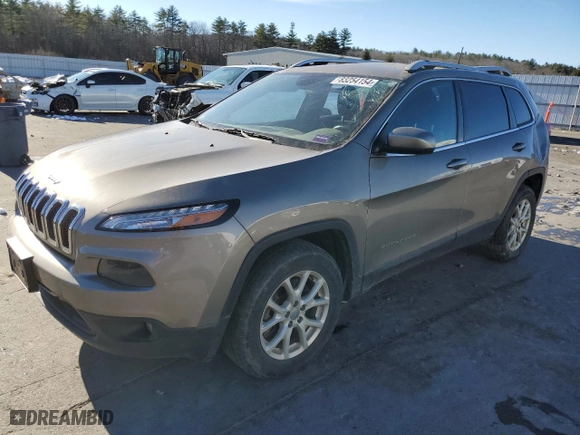 2016 Jeep Cherokee Latitude with VIN 1C4PJMCS1GW286268, listed as a Copart auction lot 83254154 with 122,761 mi miles and Salvage Title. Bid and sale history available at carsss.com. Image 1.