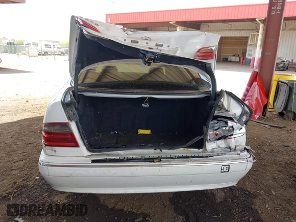 2001 Mercedes-Benz E-Class with VIN WDBJF65J61B183965, listed as a IAAI auction lot 41926279 with 305,436 mi miles. Bid and sale history available at carsss.com. Image 6.