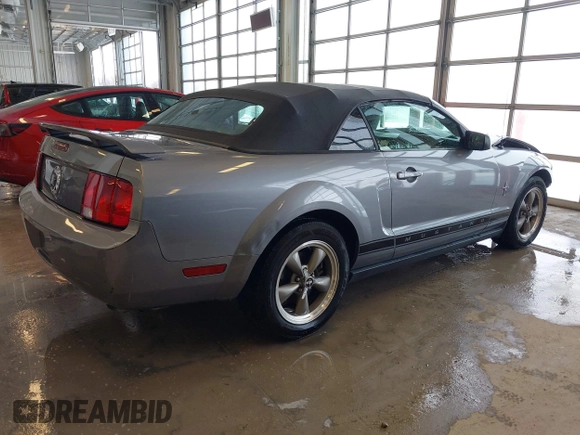 2006 Ford Mustang Standard with VIN 1ZVFT84N965229999, listed as a IAAI auction lot 41596134 with 60,473 mi miles and . Bid and sale history available at carsss.com. Image 4.