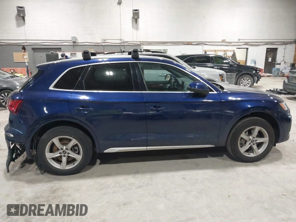 2021 Audi Q5 Premium with VIN WA1AAAFY5M2060669, listed as a IAAI auction lot 41485633 with 31,182 mi miles. Bid and sale history available at carsss.com. Image 13.