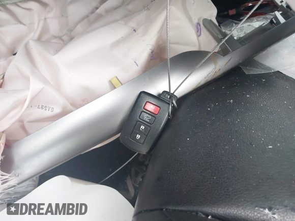 2018 Toyota RAV4 SE with VIN JTMNFREV1JD121028, listed as a IAAI auction lot 42408050 with Not provided miles and . Bid and sale history available at DreamBid. Image 11.