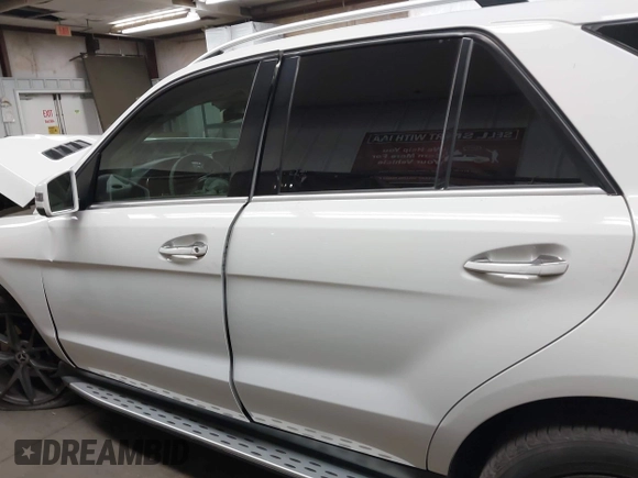 2017 Mercedes-Benz GLE 350 with VIN 4JGDA5JB8HA866073, listed as a IAAI auction lot 42394019 with 159,034 mi miles and . Bid and sale history available at DreamBid. Image 14.