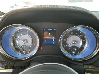 2014 Chrysler 300 C with VIN 2C3CCAKG6EH200991, listed as a Copart auction lot 42730885 with 82,128 mi miles and Salvage Title. Bid and sale history available at carsss.com. Image 9.