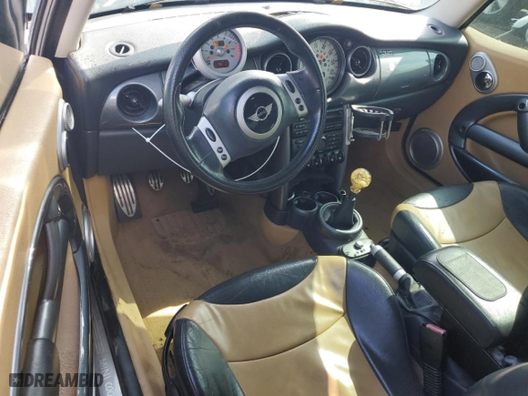 2004 MINI Cooper Hardtop S with VIN WMWRE33474TD83089, listed as a Copart auction lot 50933945 with 165,735 mi miles and Clean Title. Bid and sale history available at carsss.com. Image 8.