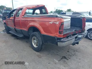 2000 Ford F-250 XL with VIN 1FTNX21F6YEE33630, listed as a IAAI auction lot 42702025 with 246,653 mi miles and . Bid and sale history available at DreamBid. Image 3.