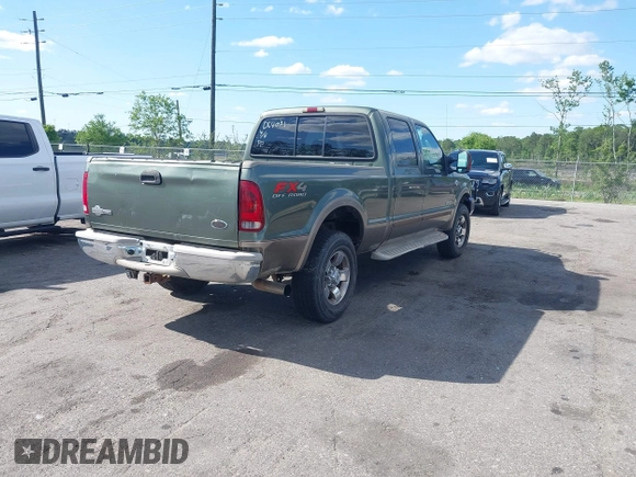 2004 Ford Super Duty F-250 XL with VIN 1FTNW21P84ED54031, listed as a IAAI auction lot 41986759 with 183,292 mi miles. Bid and sale history available at carsss.com. Image 4.