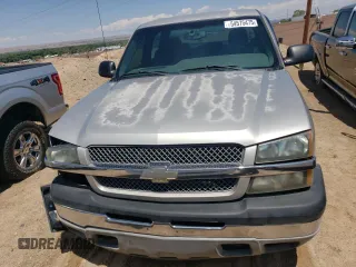 2005 Chevrolet Silverado 1500 LS z VIN 2GCEC13TX51291255, wystawiony jako Copart lot #54575475 z przebiegiem 120 145 mil mil oraz Szkoda całkowita • Salvage title. Historia ofert i sprzedaży dostępna na DreamBid. Obrazek 5.