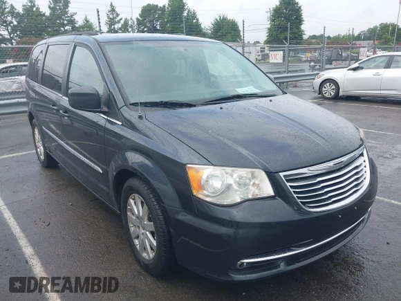2014 Chrysler Town & Country Touring z VIN 2C4RC1BG4ER439889, wystawiony jako IAAI lot #39977311 z przebiegiem 155 656 mil mil oraz . Historia ofert i sprzedaży dostępna na DreamBid. Obrazek 13.