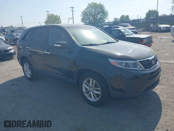 2014 Kia Sorento LX with VIN 5XYKT3A63EG522370, listed as a IAAI auction lot 42123046 with 74,240 mi miles. Bid and sale history available at carsss.com. Image 1.