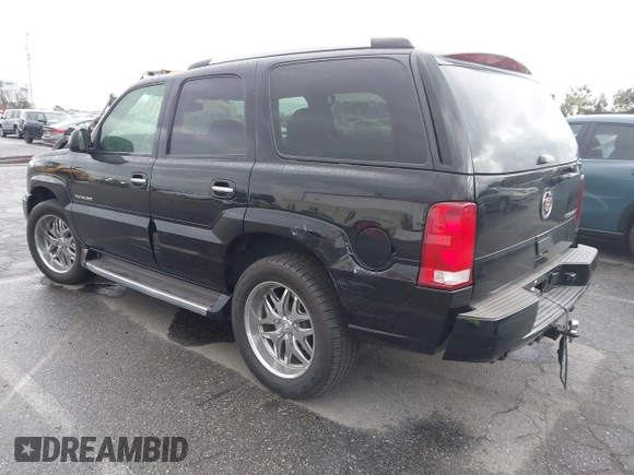 2005 Cadillac Escalade z VIN 1GYEC63T95R181022, wystawiony jako IAAI lot #41777173 z przebiegiem 44 348 mil mil oraz . Historia ofert i sprzedaży dostępna na DreamBid. Obrazek 3.